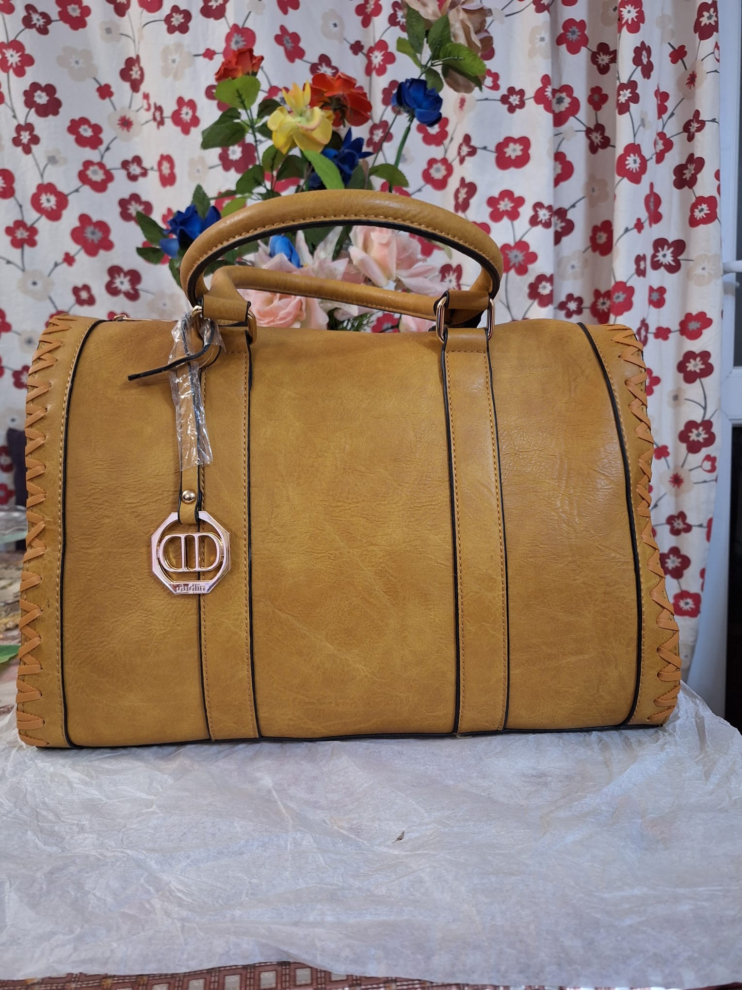 Elegant Everyday Handbag