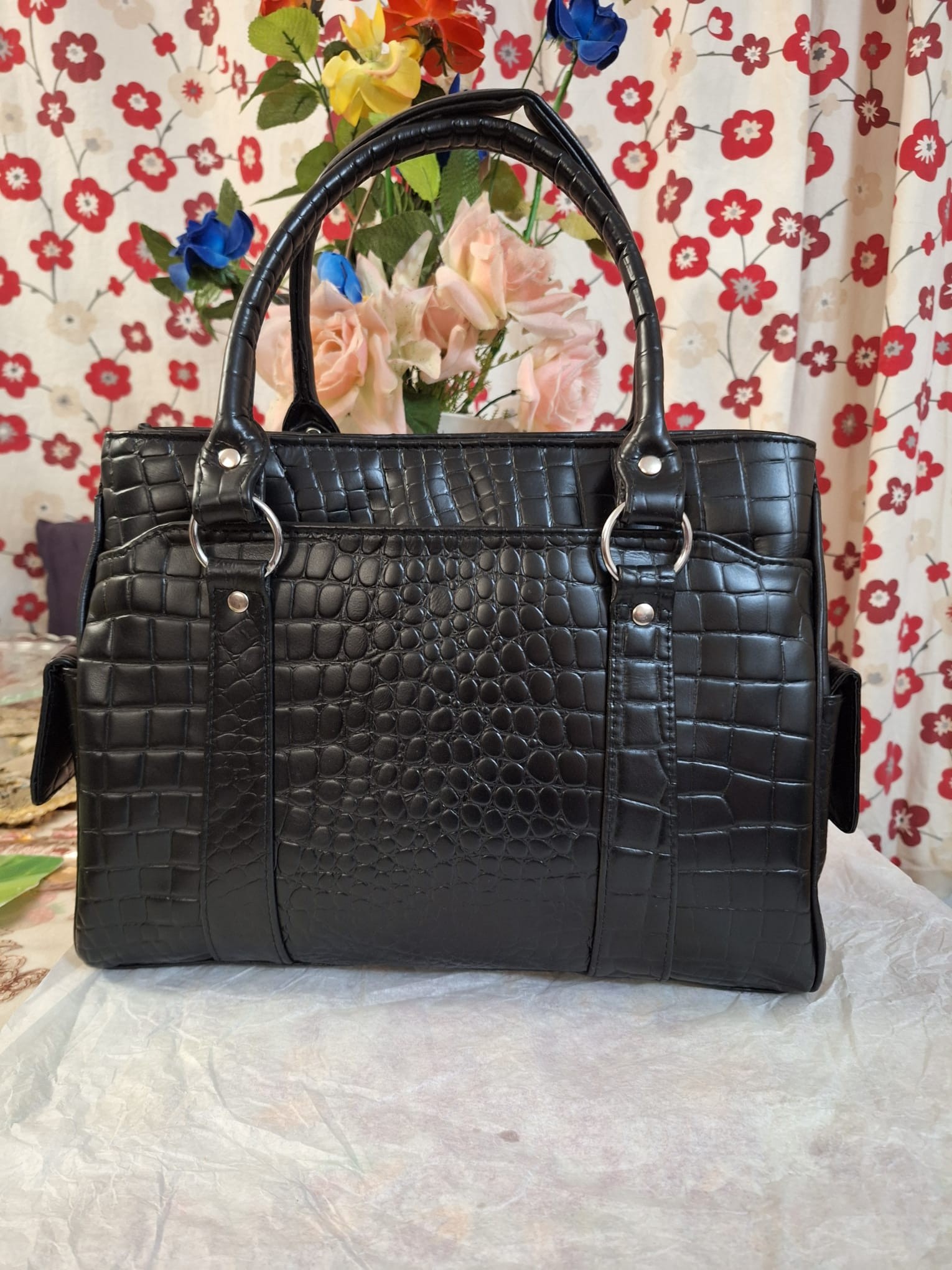 Elegant Women's Handbag